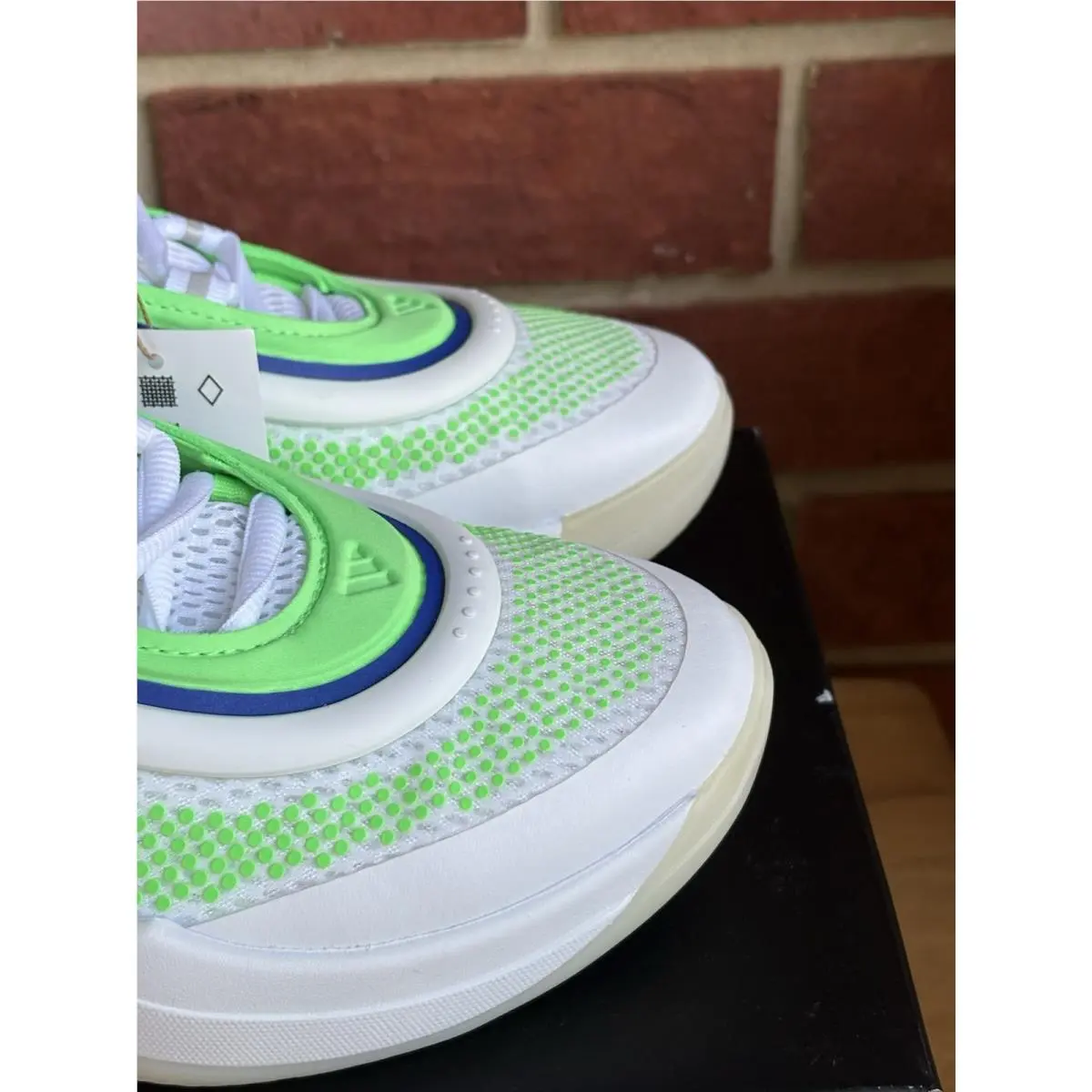 Adidas shoes - adidas D.O.N. Issue - Issue - JQ2249 - Green 3