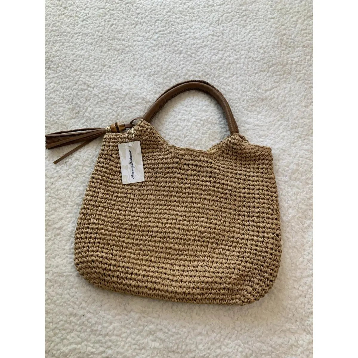 Tommy Bahama Tan Raffia Straw Hobo Tote Bag W/ Leather Handles Tassel Charm