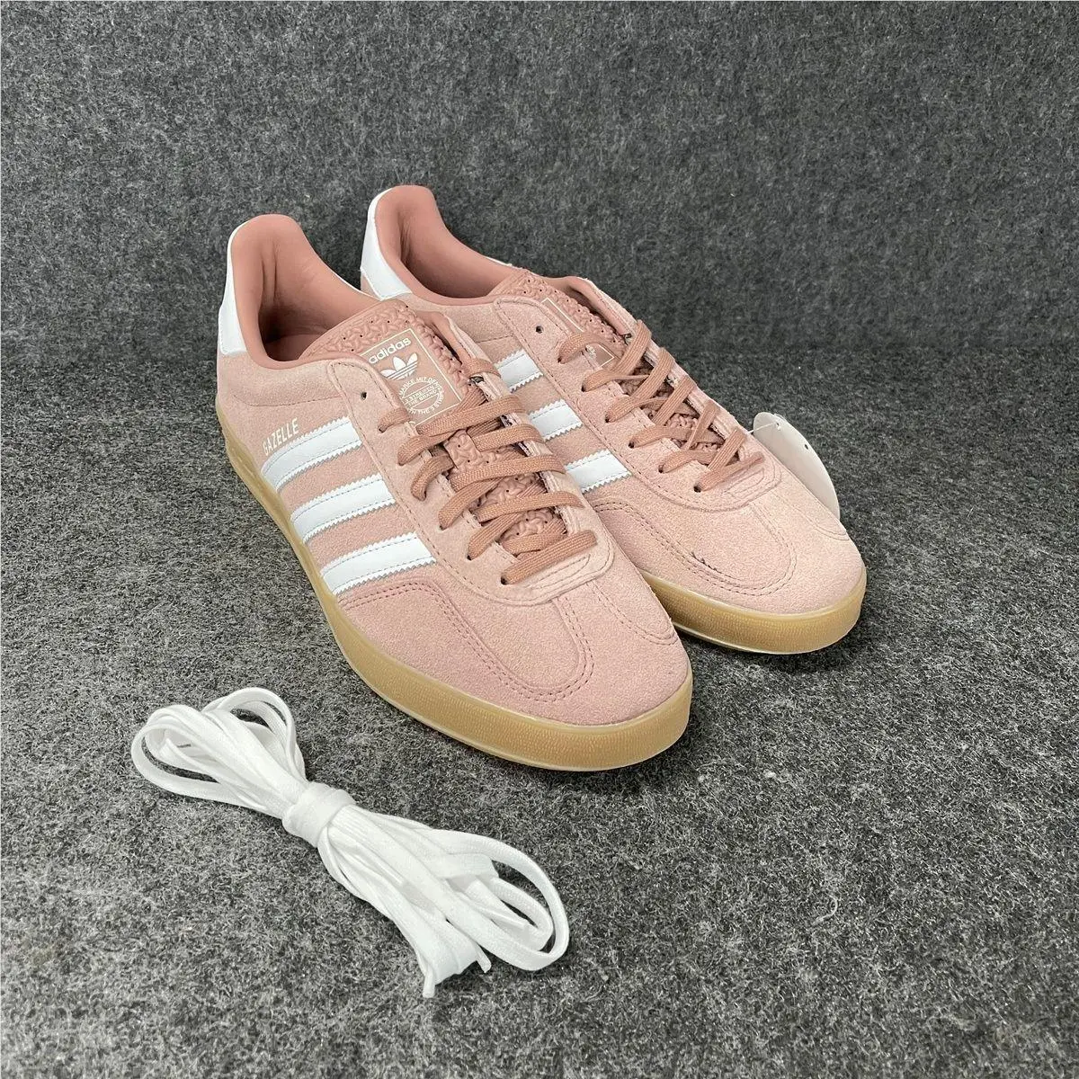 Adidas Gazelle Indoor Shoes Women`s Size US 10 Sandy Pink/cloud White