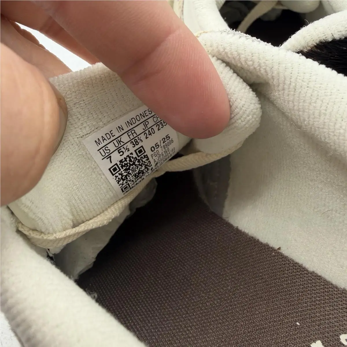 Adidas shoes - adidas Run 70s - Run - JP6160 - White (UPC: 197619283365) 9