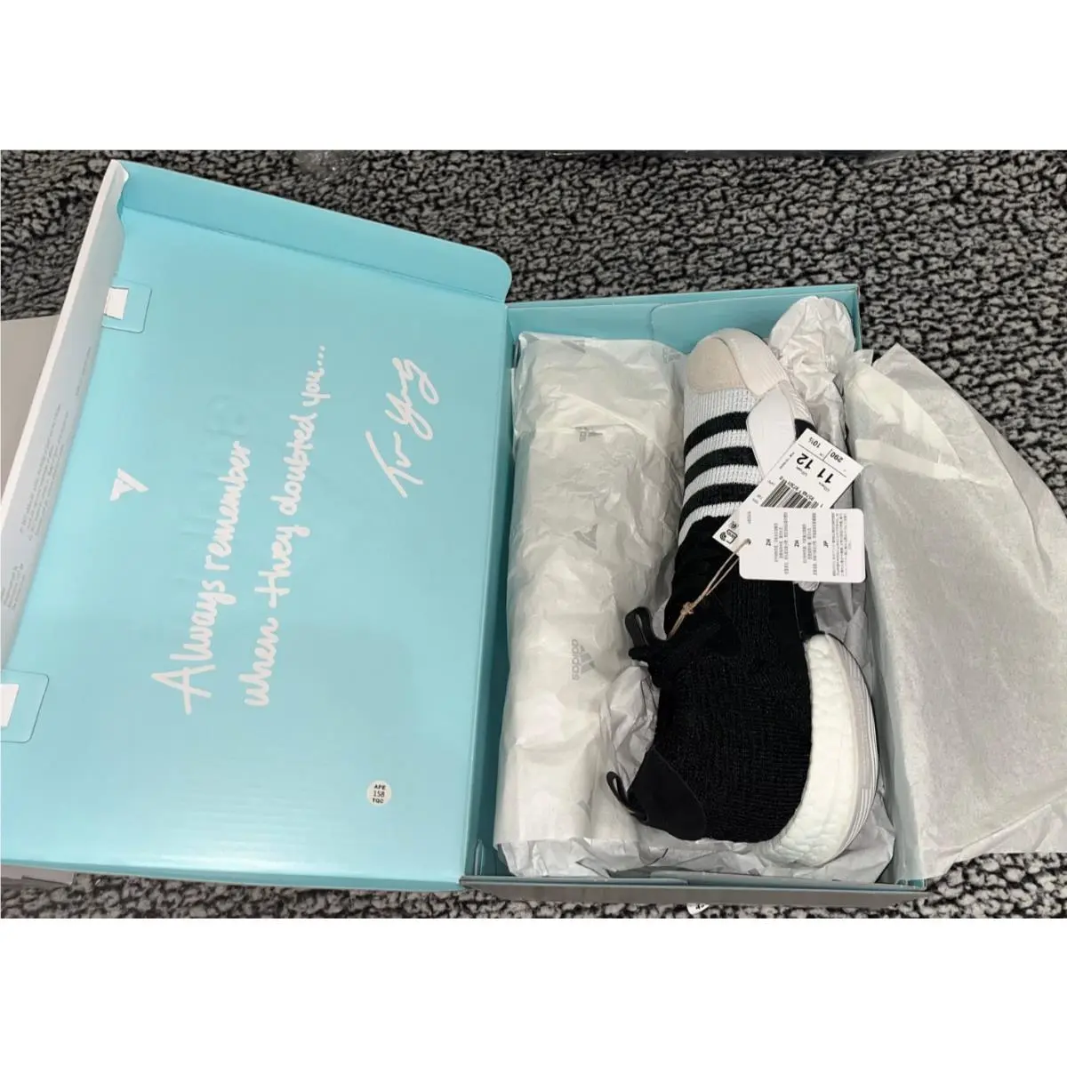 Adidas shoes - Black/White 4