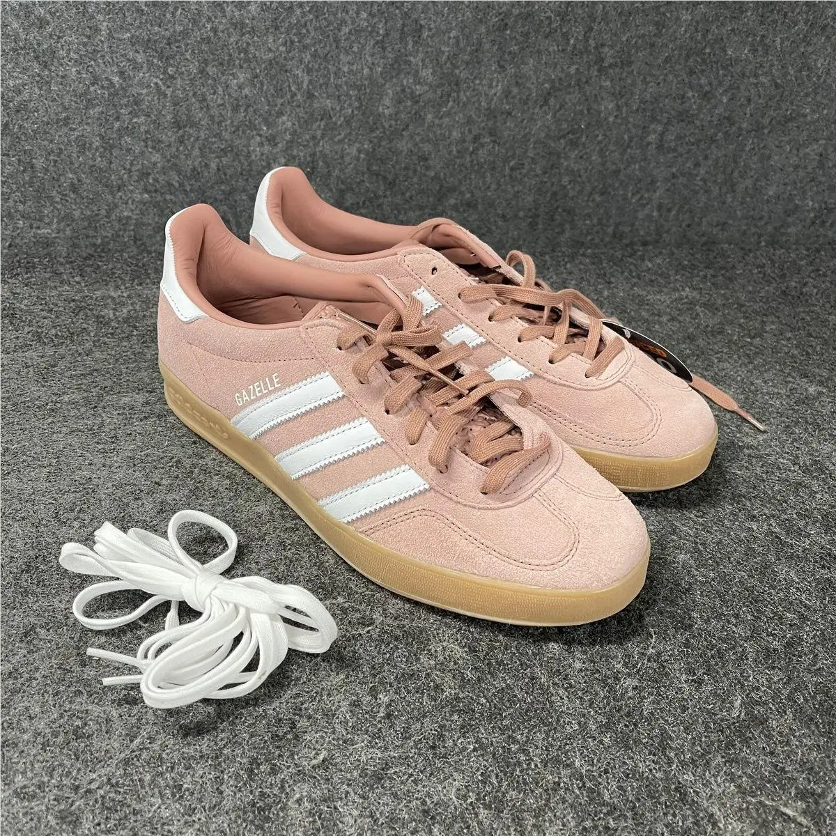 Adidas Gazelle Indoor Shoes Women`s Size US 9 Sandy Pink/cloud White