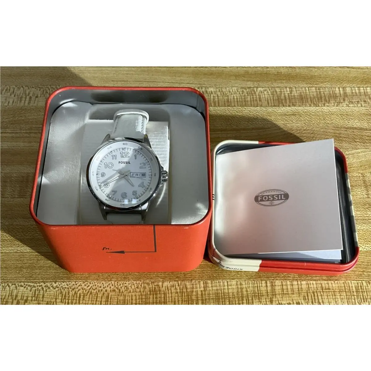 Fossil Ladies Watch White Leather Band with Day Date S181040 FW18WAST14