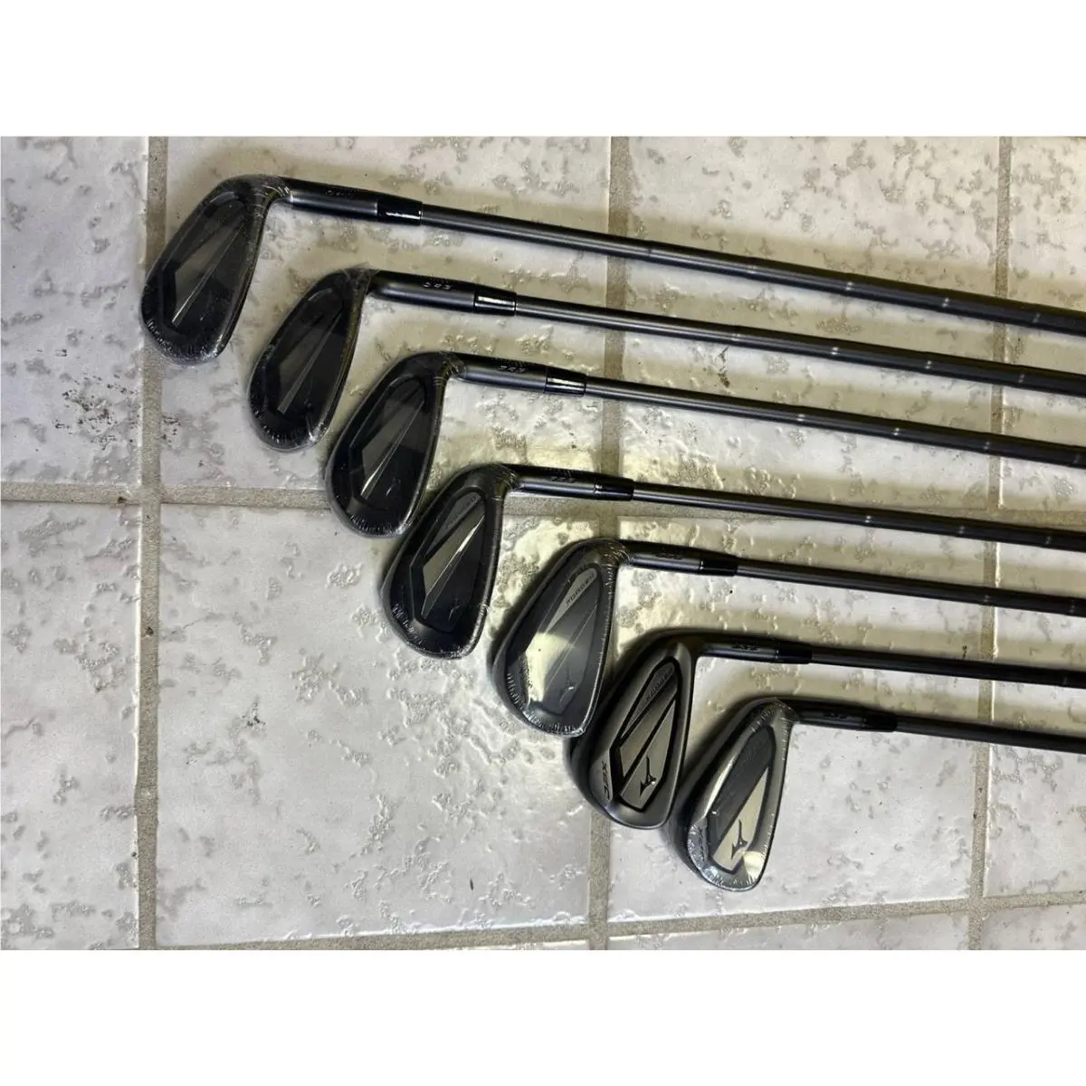 Mizuno JPX925 Forged Black Irons Right Hand - 7 Piece Set 5-PW GW