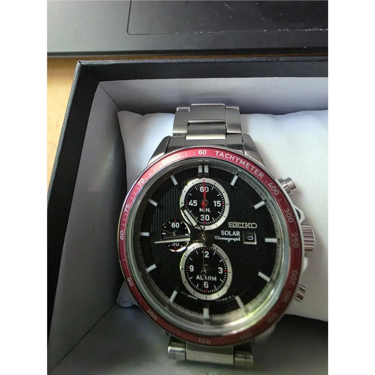 Seiko Solar Chronograph Mens Watch and SSC433P1