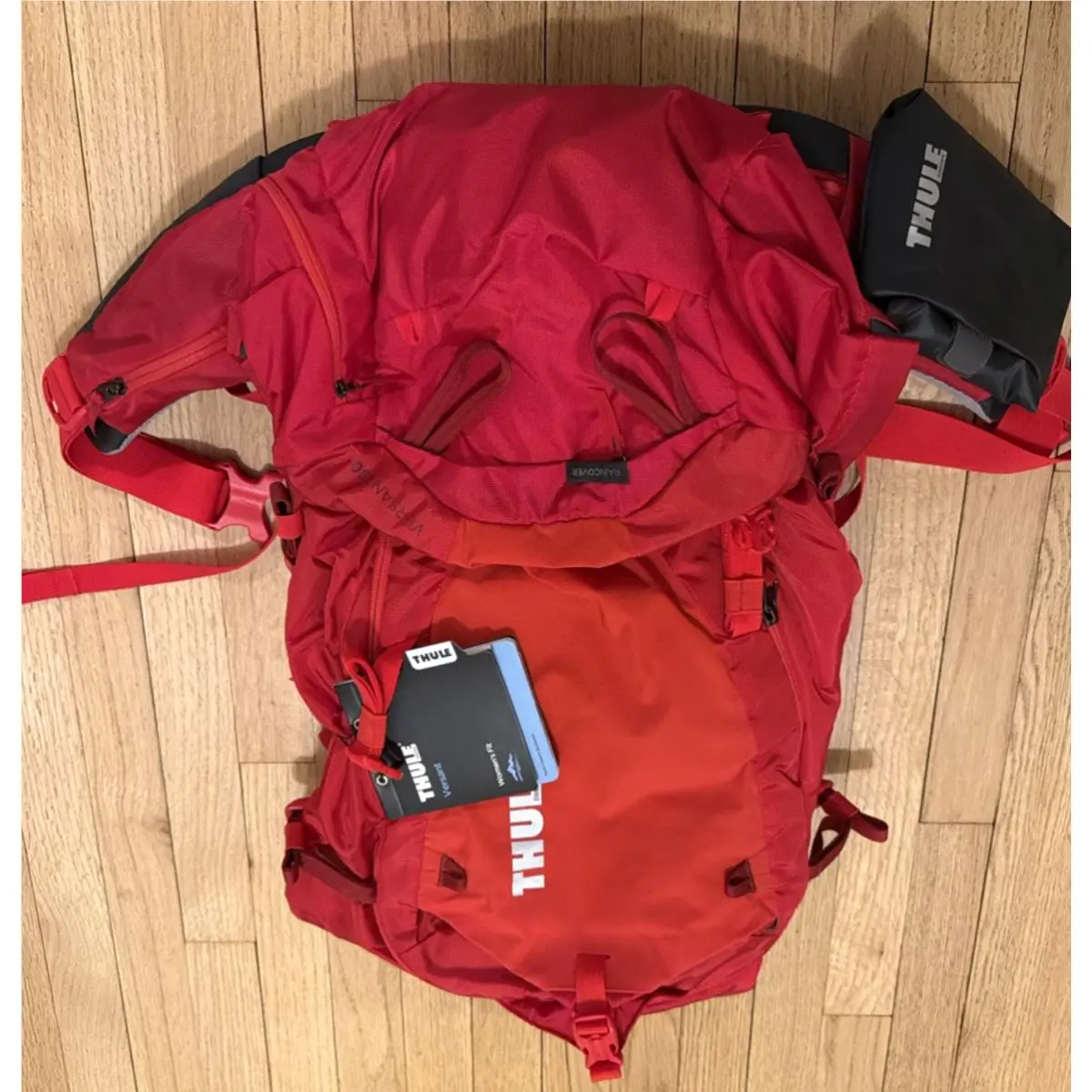 Versant 50L Backpacking Hiking Pack - Red - Women`s by Thule