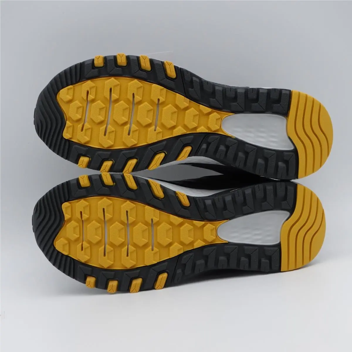 New Balance shoes - New Balance 410v8 - MT410LG8 - Gray, Manufacturer: Grey/Black (UPC: 196941165561) 4