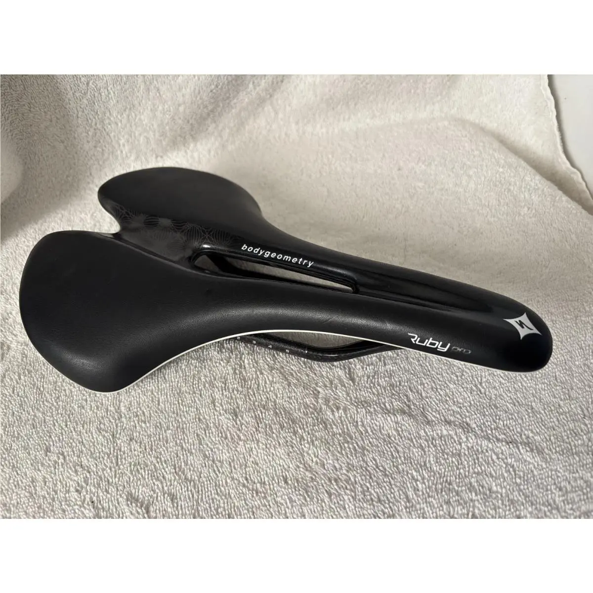 Specialized Ruby Pro Saddle 168 Fact Carbon Rails Body Geometry BG Black –