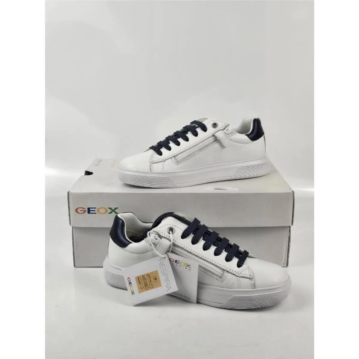 Geox J Nettuno G. B. White / Dark Navy Leather Sneakers US Size 3.5
