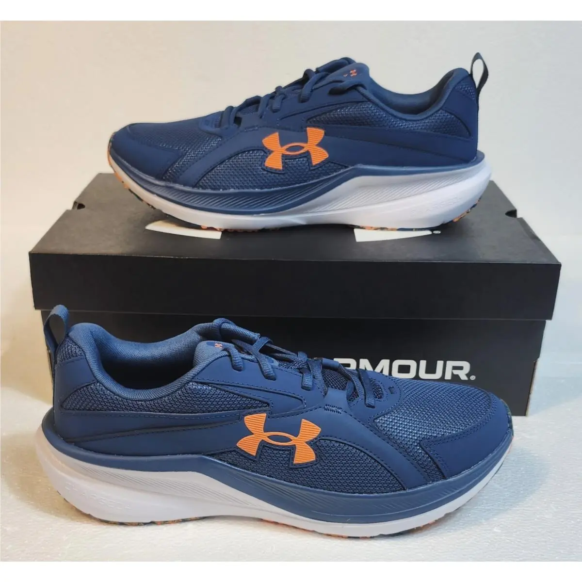Men`s Running Shoes 8 Under Armour Charged Assert 11 Blue Orange Sneakers