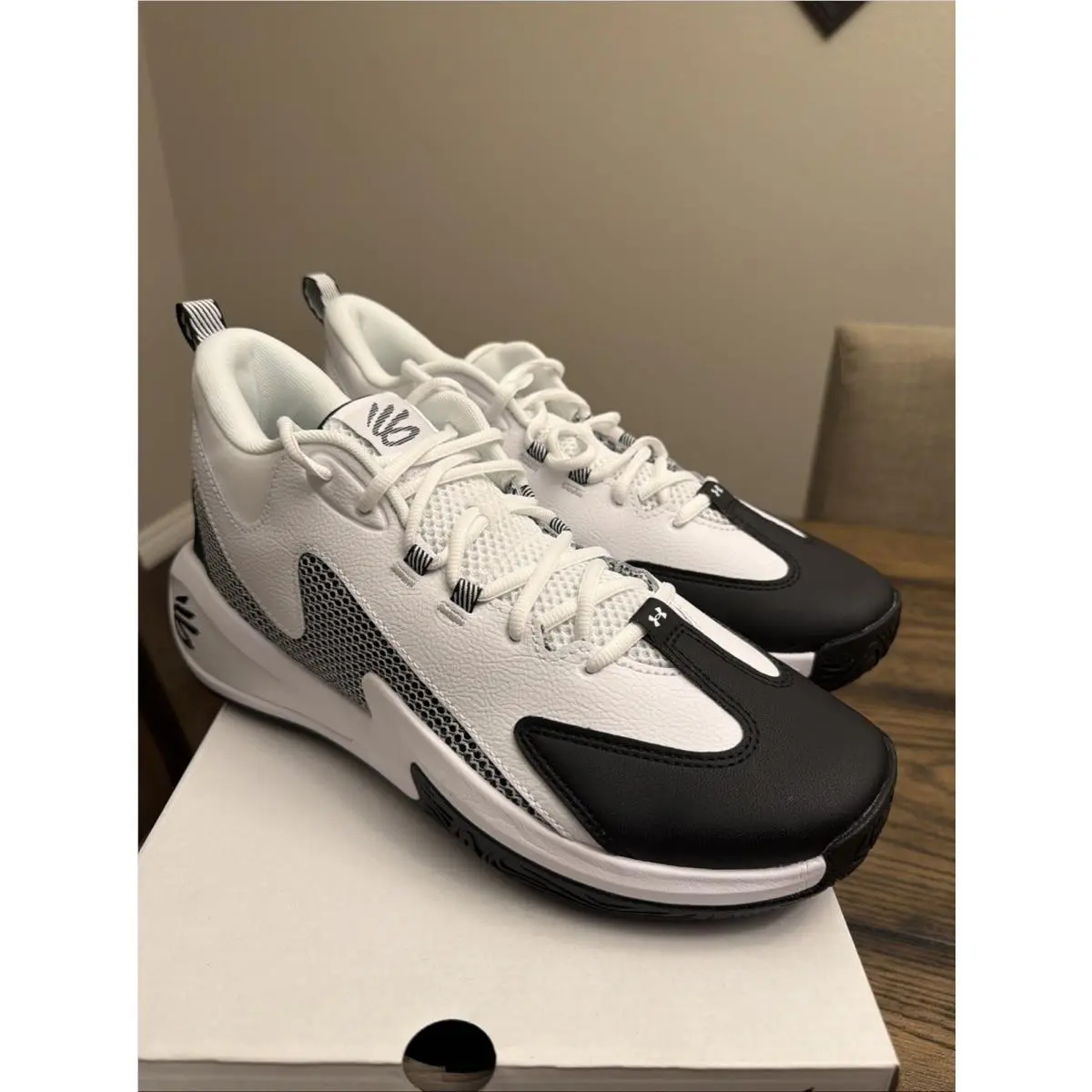 Basketball Shoes Mens Size 11 Under Armour Curry 3Z 25 White Black Sneakers …R9