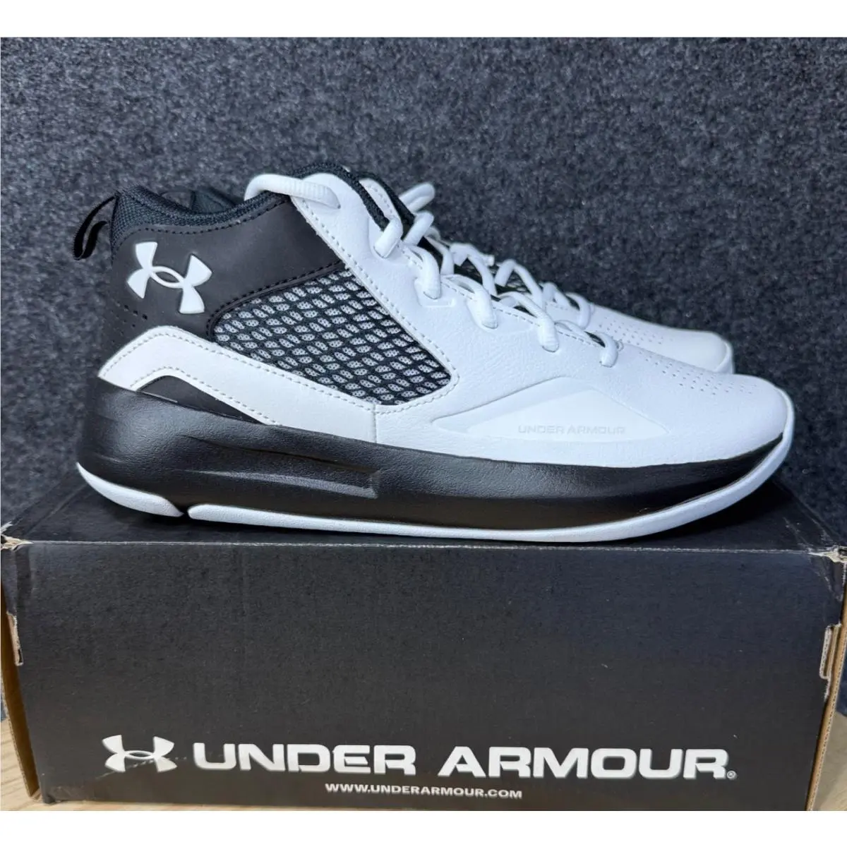 Under Armour Lockdown 5 Black/white Unisex Mens 9/Wmns 10.5