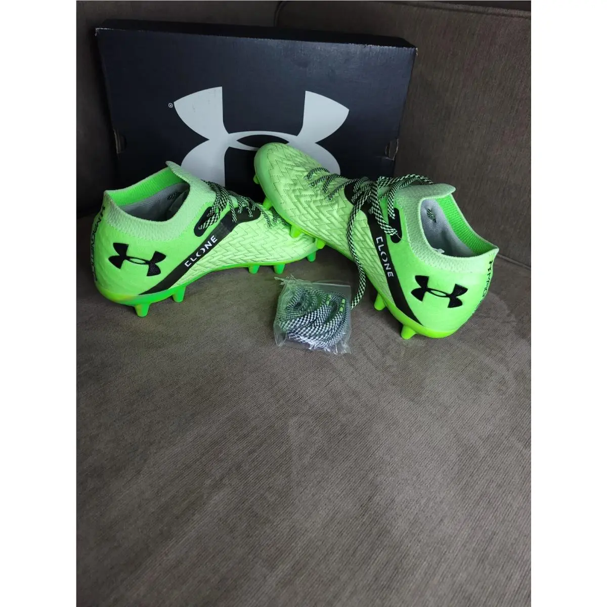 Under Armour Magnetico Pro FG Mens 9.5 Green Soccer Cleats 3022629
