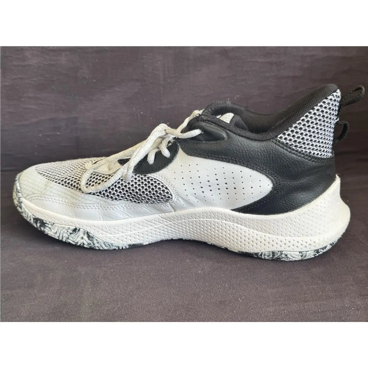 Under Armour shoes - Curry 3Z 24 - Curry - White (UPC: 0197777546975) 1