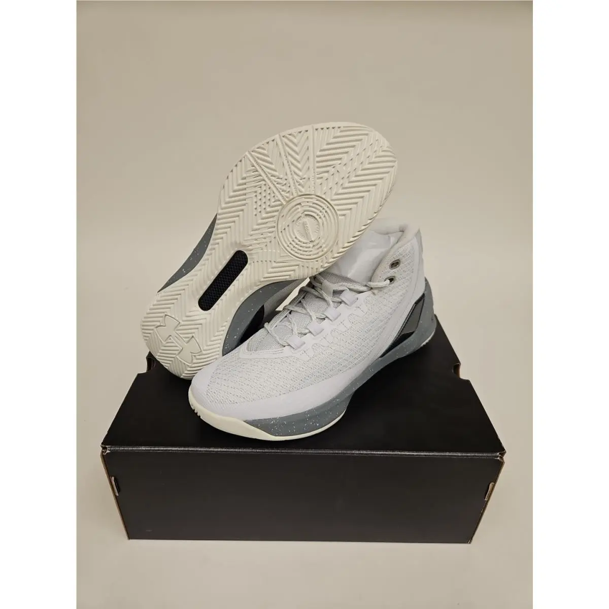 Under Armour GS Curry 3 Size 4.5 1274061-101