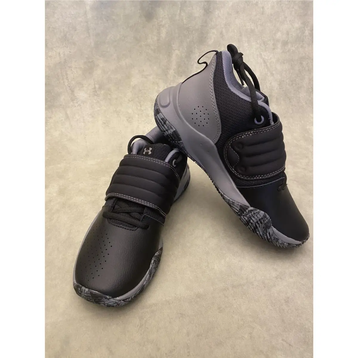 Under Armour shoes - GS Zone - Zone - Black/gray 3