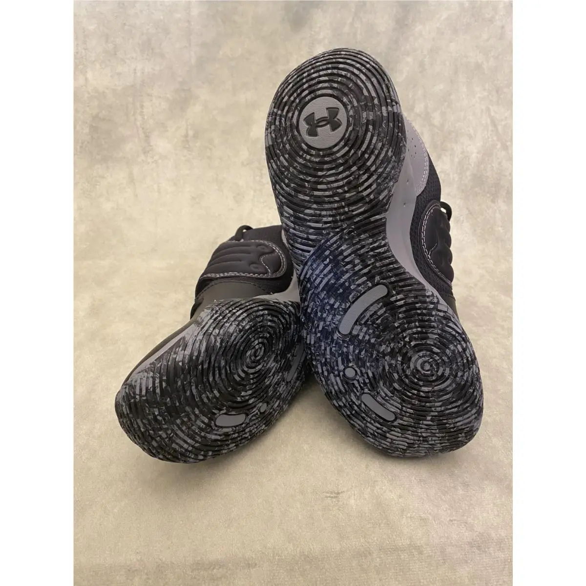 Under Armour shoes - GS Zone - Zone - Black/gray 4