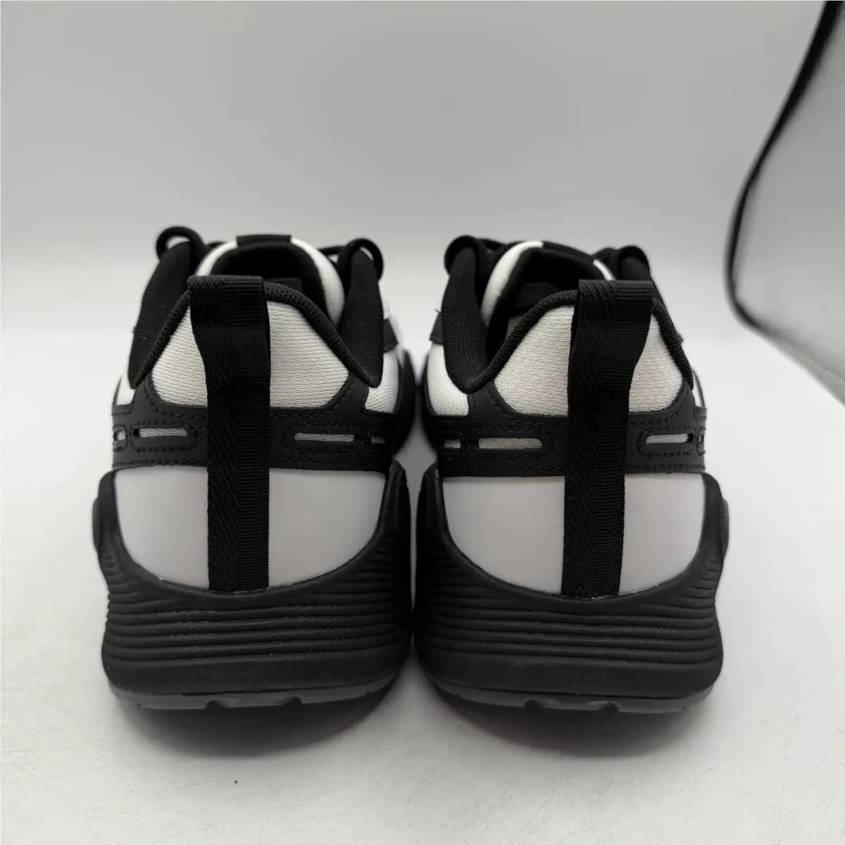 Under Armour shoes - Under Armour Charged Commit TR 5 - White, Manufacturer: White / Black / Venom Red - 103 6