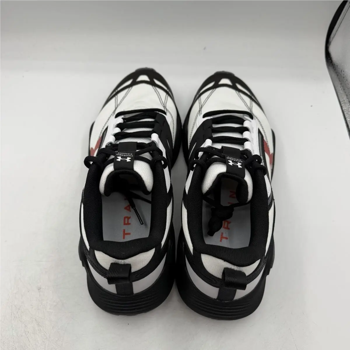 Under Armour shoes - Under Armour Charged Commit TR 5 - White, Manufacturer: White / Black / Venom Red - 103 7