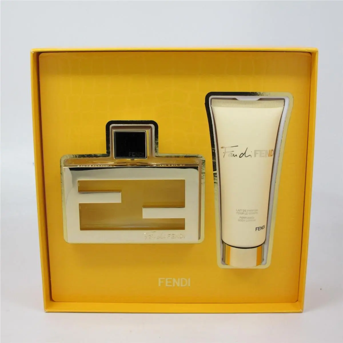 Fan DI   2 Pcs Set: 2.5 oz Eau de Parfum Spray 2.5 oz Lotion by Fendi