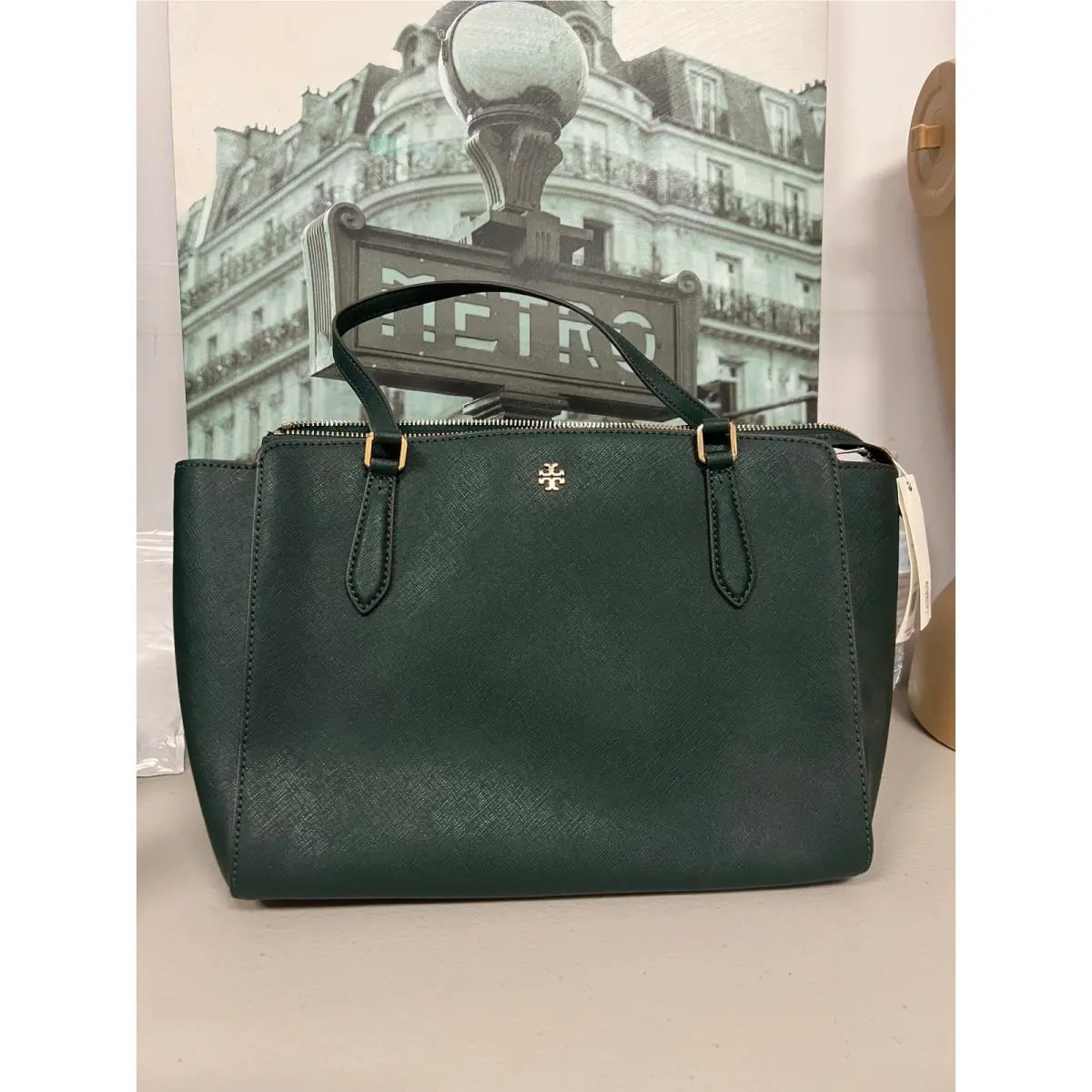 Tory Burch 64188 Emerson Small Top Zip Tote