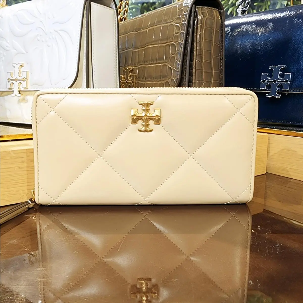 Tory Burch Kira Vanilla Soft Serve Diamond Quilted Leather Continental Wallet