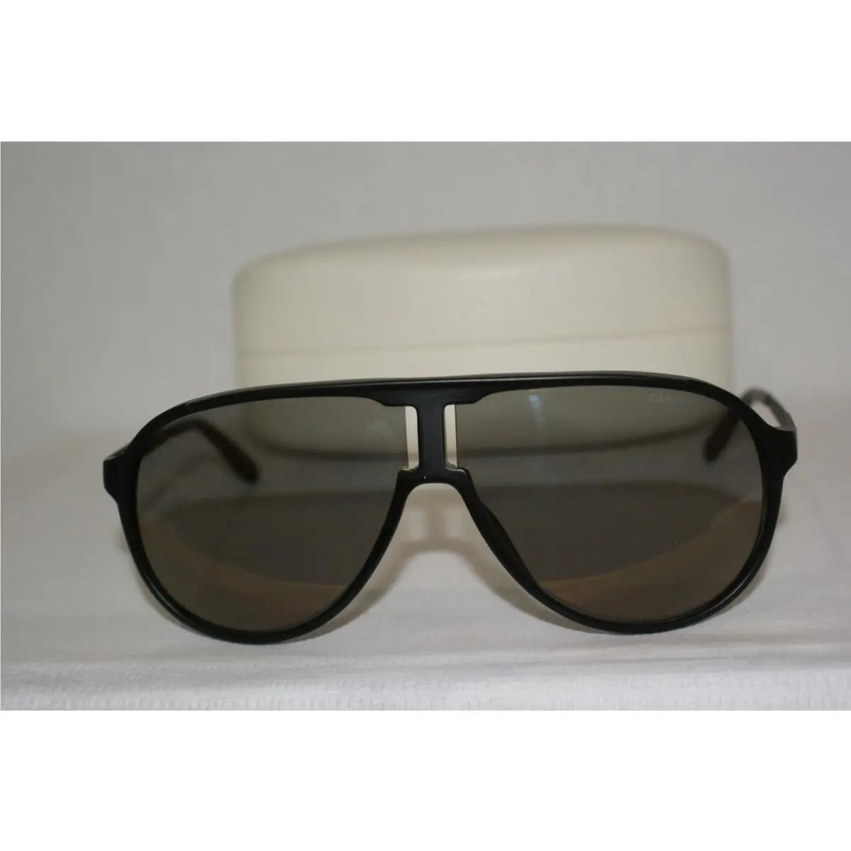 Authen  Sunglasses Champion Black/light Mirrored Lenses Guy 62-08 by Carrera