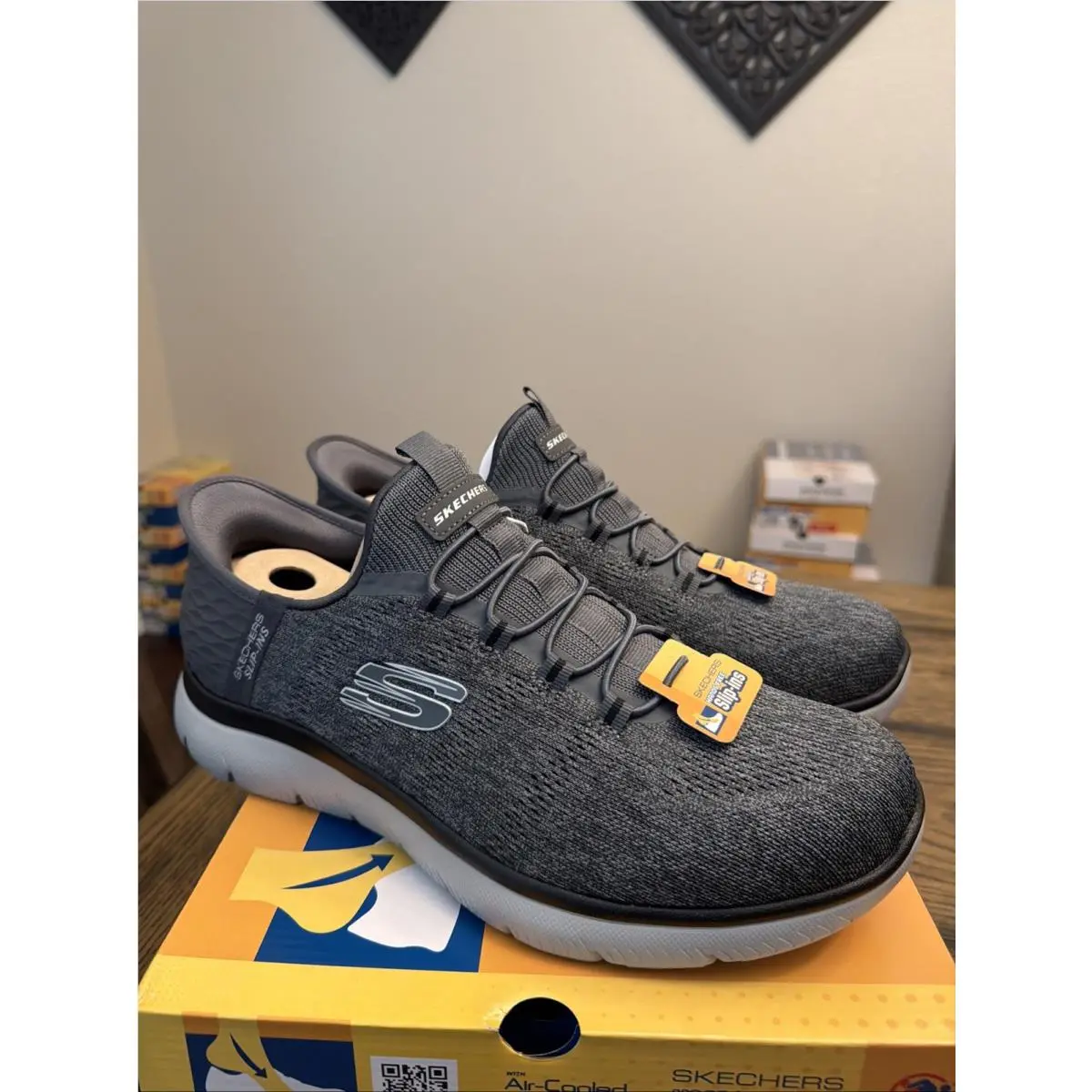 Skechers Men`s 11 Wide Shoes Gray Slip Ins Sneakers Walking Summits 232469 ..F2