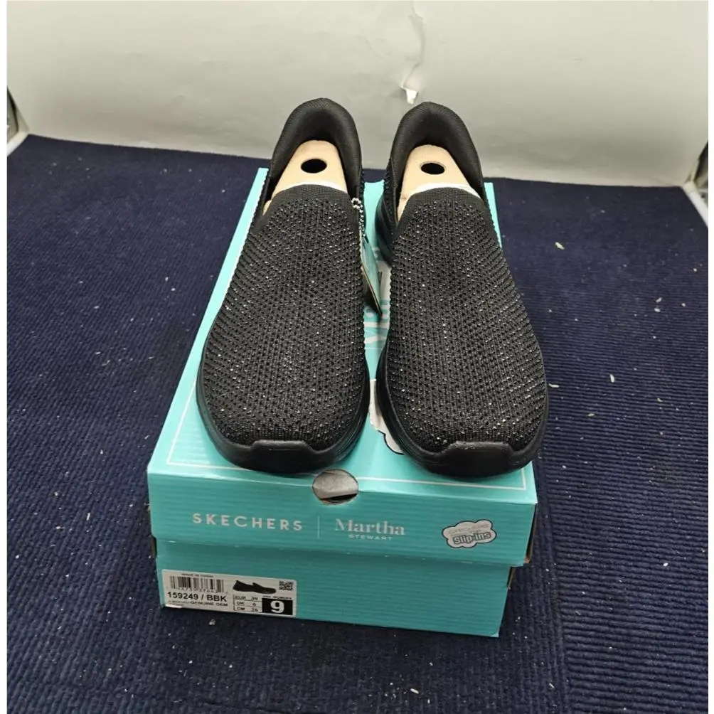 Skechers 159249 Martha Stewart Bedford Gem Slip-in Shoes Sneakers Women Size 9