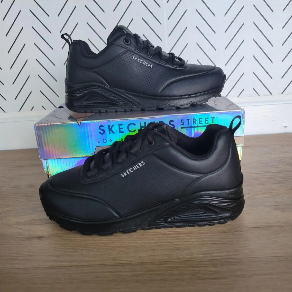 Skechers Juno Linked Core Sz 6 Womens Casual Shoes Comfy Sneakers Black 155585