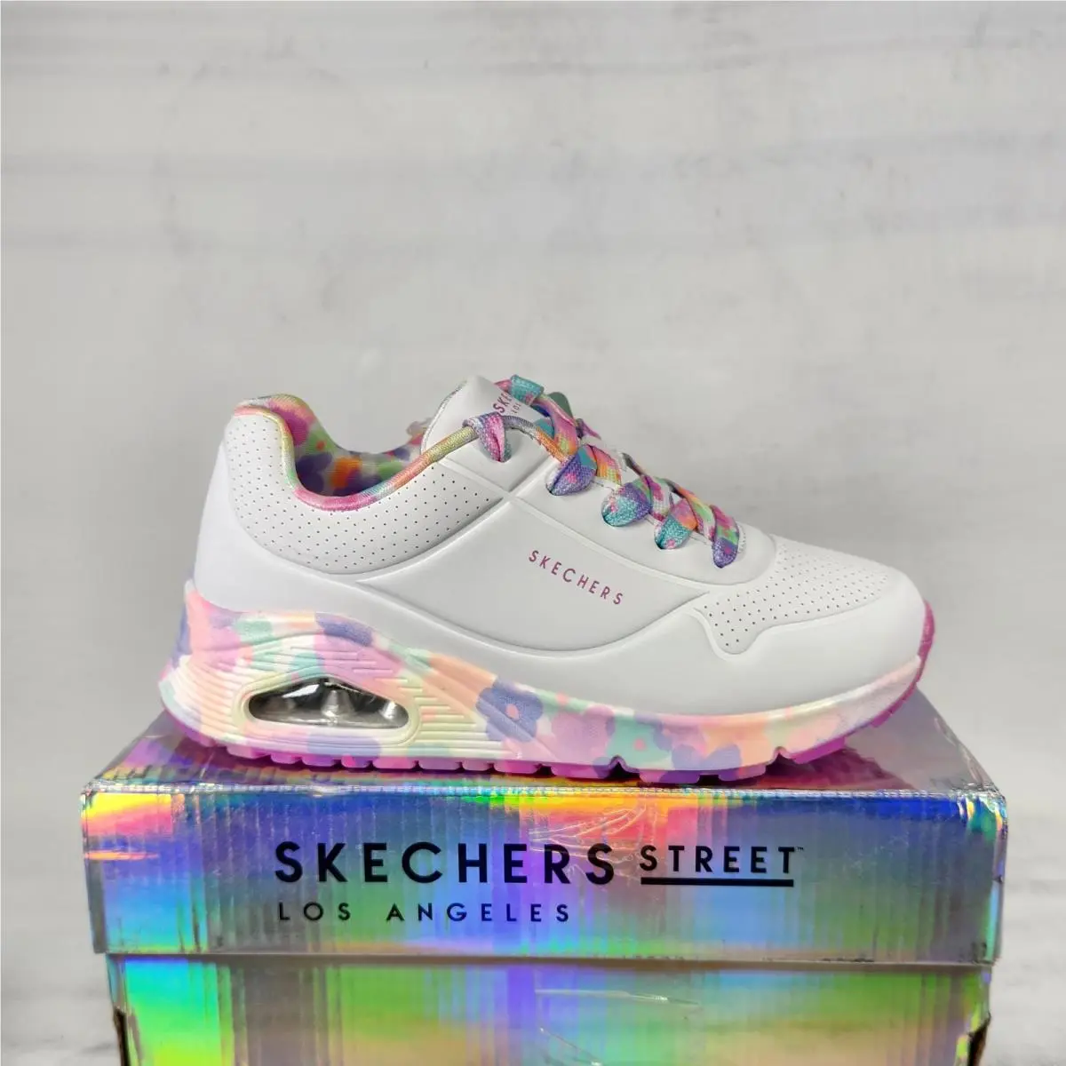 Size 1 Big Kids - Skechers Uno Gen 1 Pastel Blooms - White / Tie Dye / Flowers