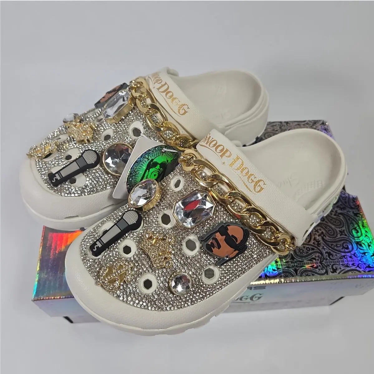 Skechers x Snoop Dogg Arch Fit Clogs Rolling N Gold Charms Womens Size 5 White