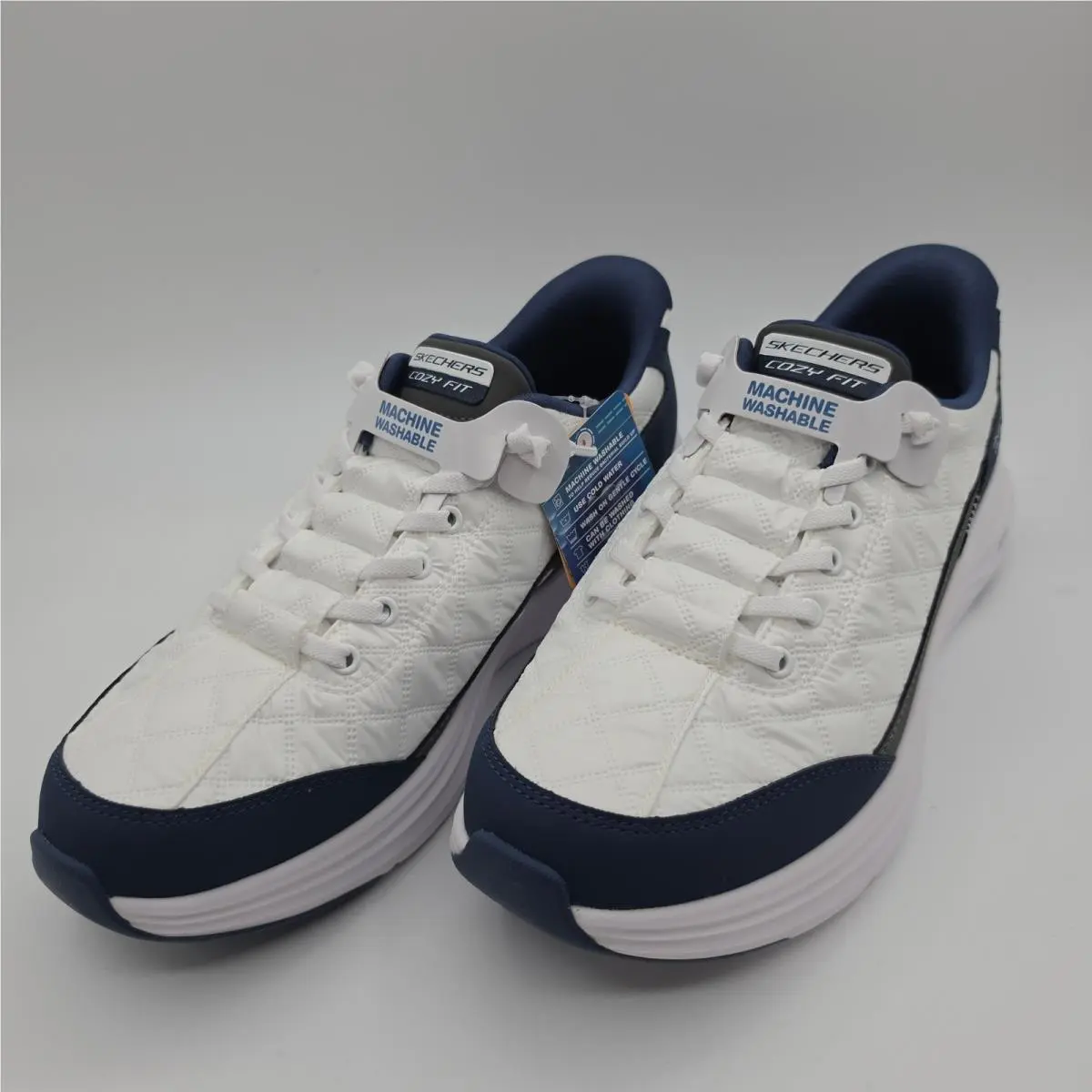 Skechers Cozy Fit Sneakers Mens 9.5 Slip Ins Foam Cozy Air Cooler White Navy