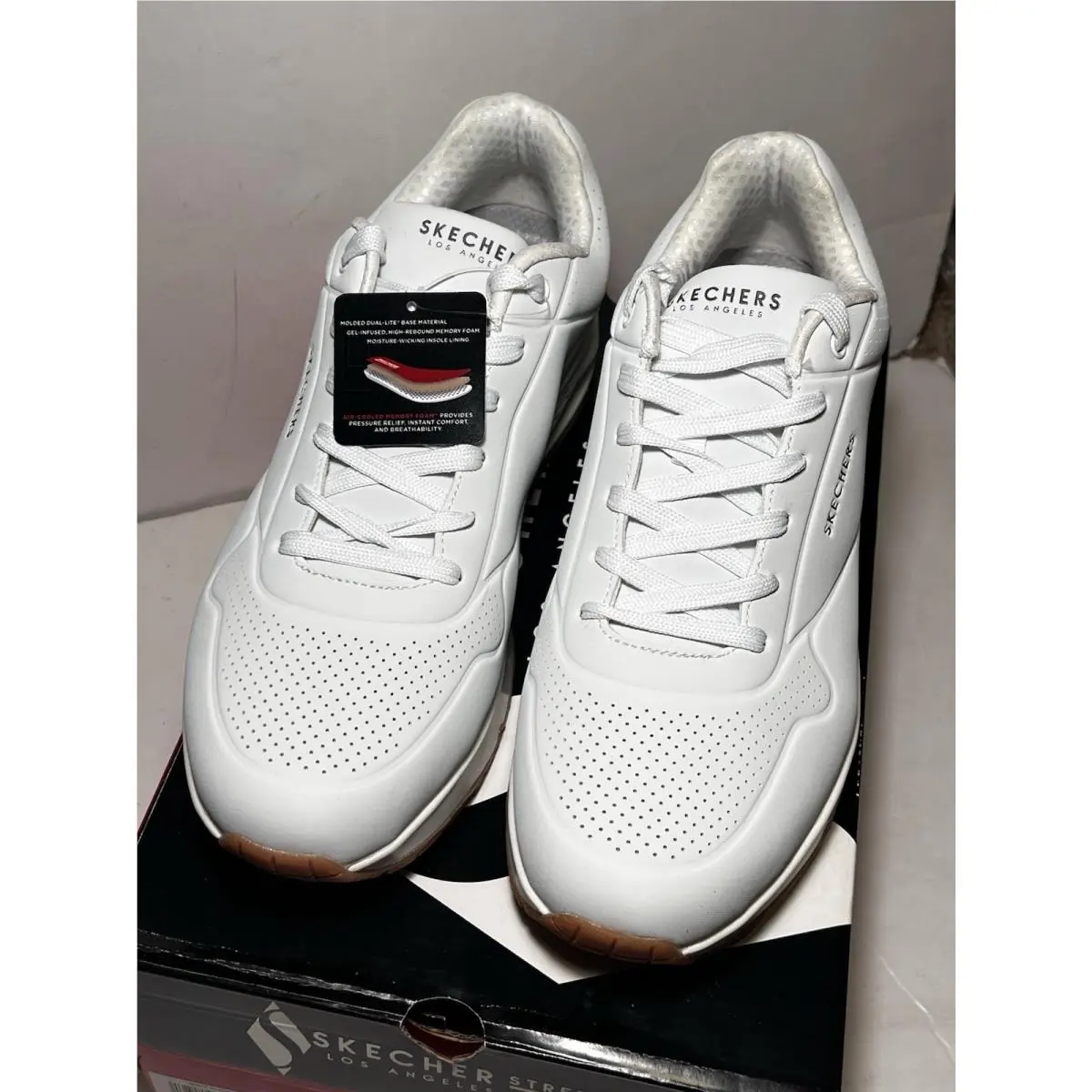 Skechers shoes - Skechers Uno Stand On Air - 52458 - White 1