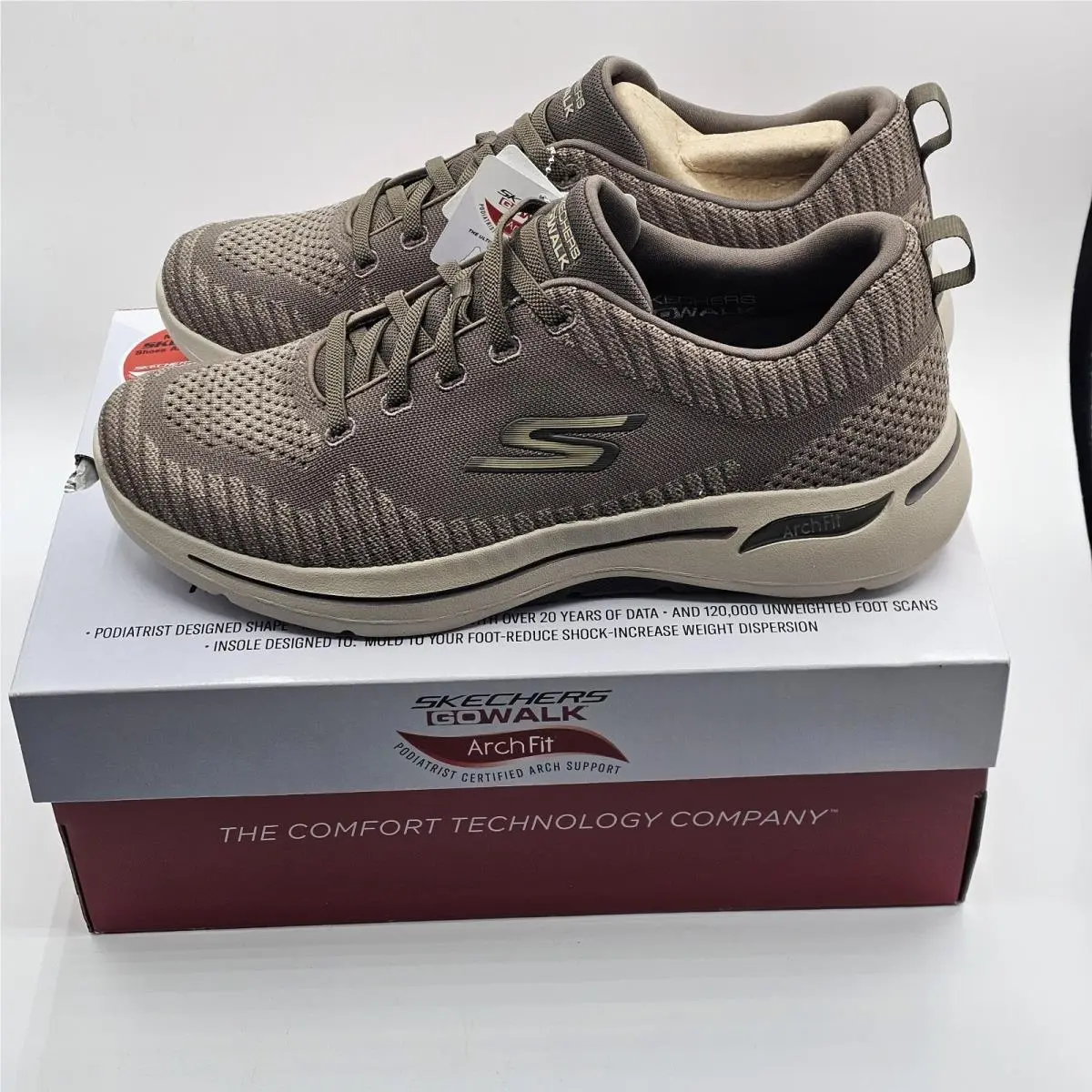 Skechers Go Walk Arch Fit Grand Select Men’s 11 Taupe Walking Shoes 216126