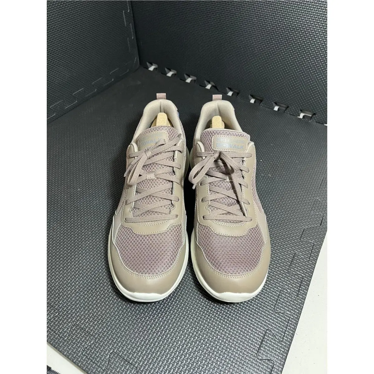 Skechers shoes 0