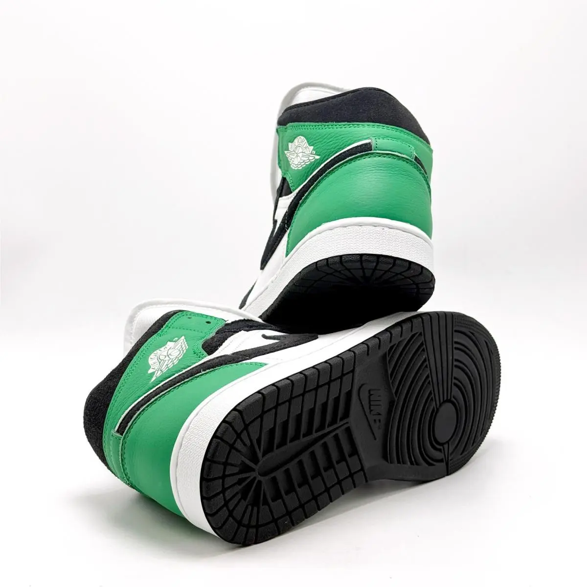 Nike shoes - Air Jordan 1 Mid - Air Mid - II9812-100 - White 10
