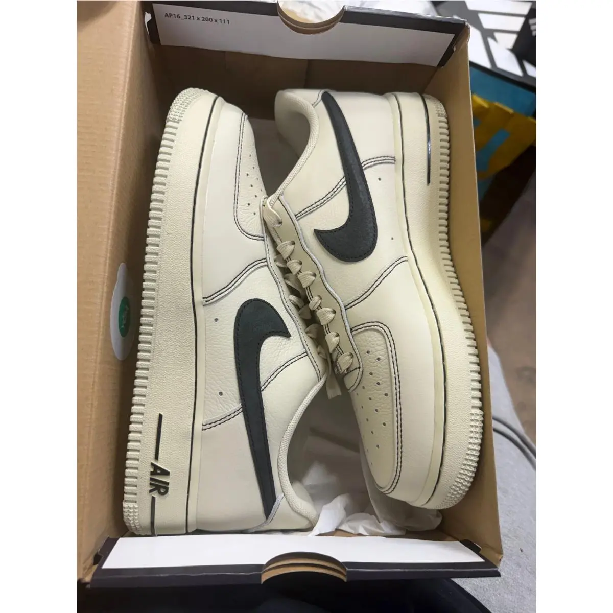Nike Air Force 1 Low `07 LV8 Light Khaki Black