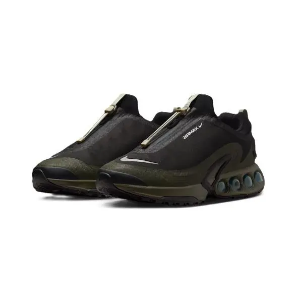 Nike shoes - Black/Cargo Khaki/Metallic Silver 7