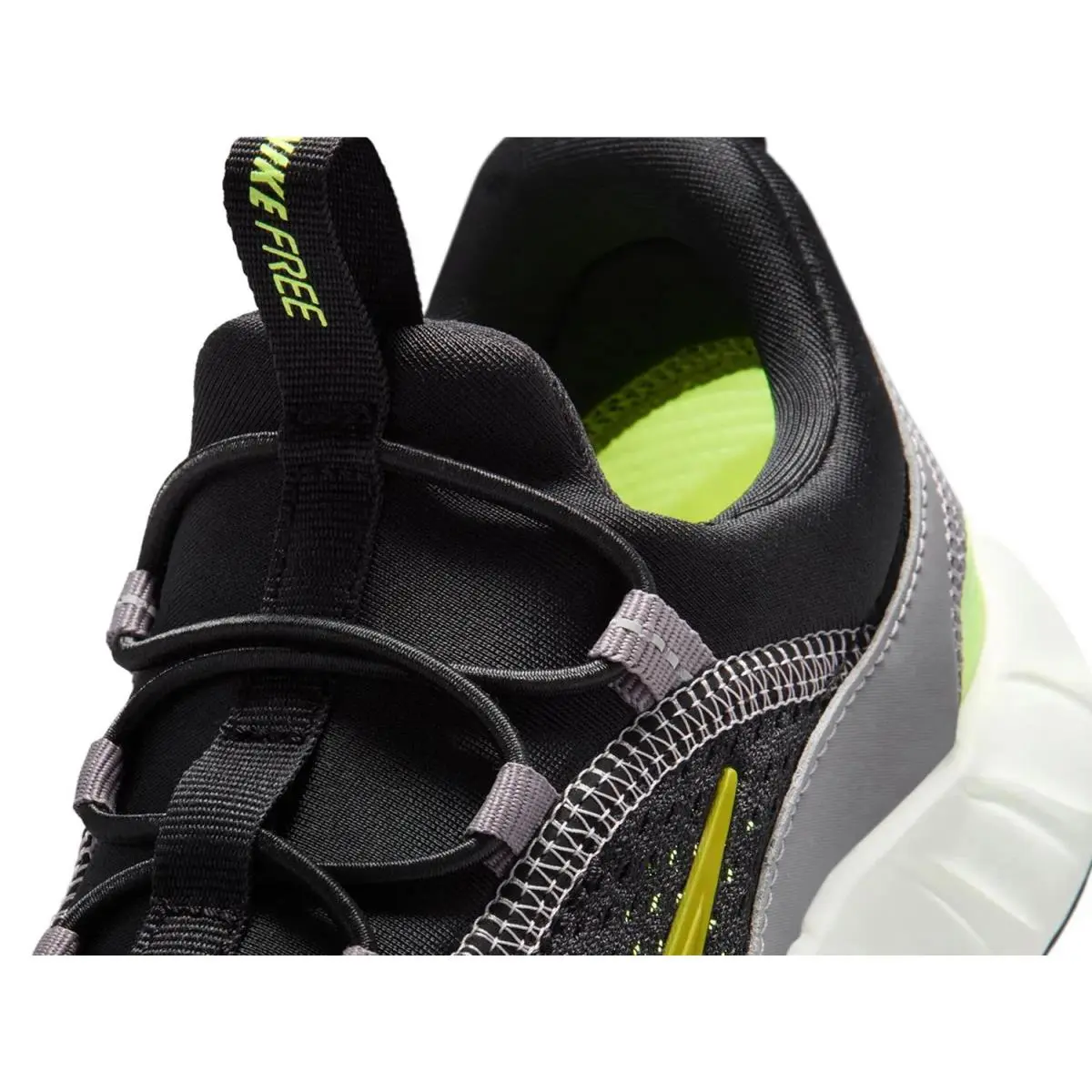 Nike shoes - Black/Green 5