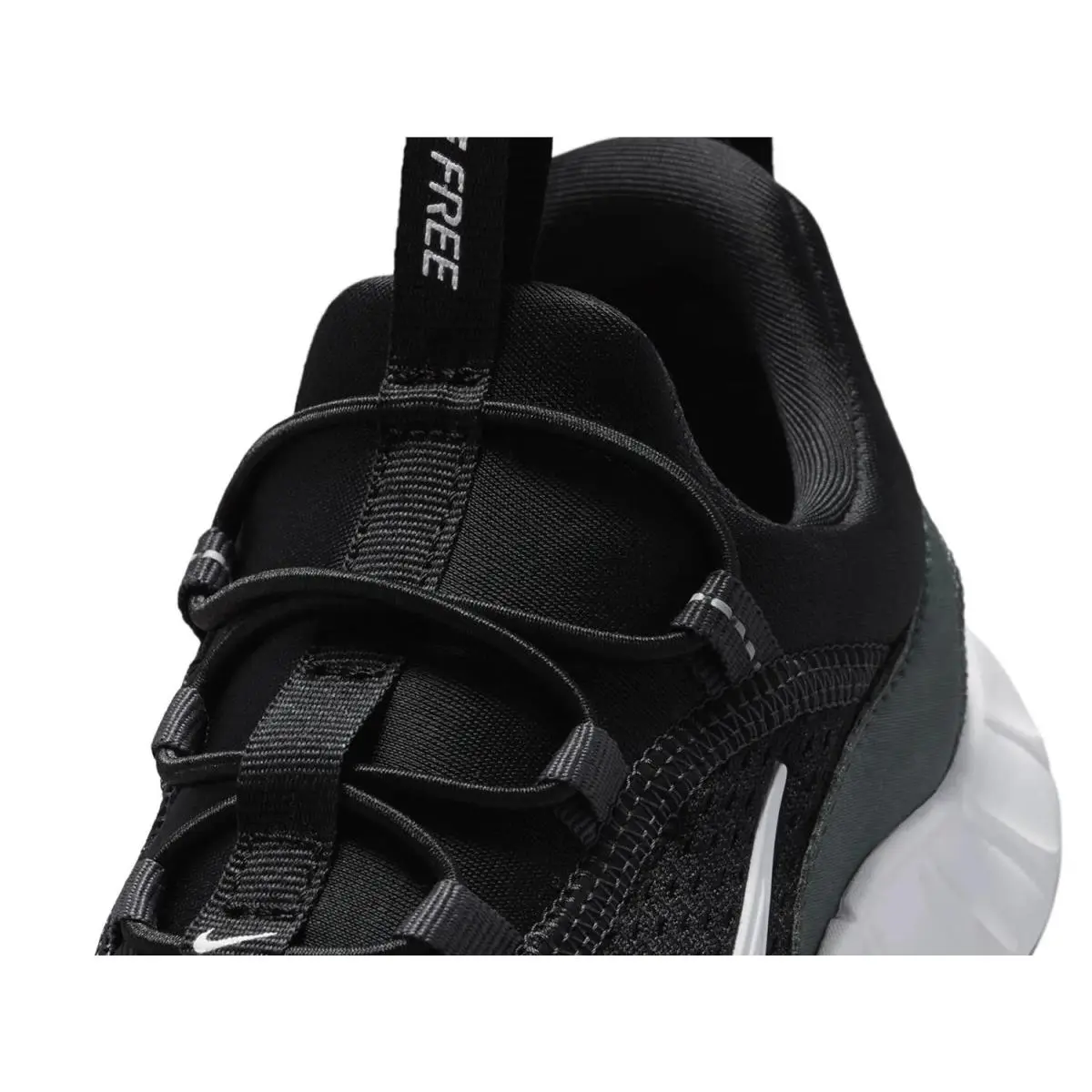 Nike shoes - Black/Green 23