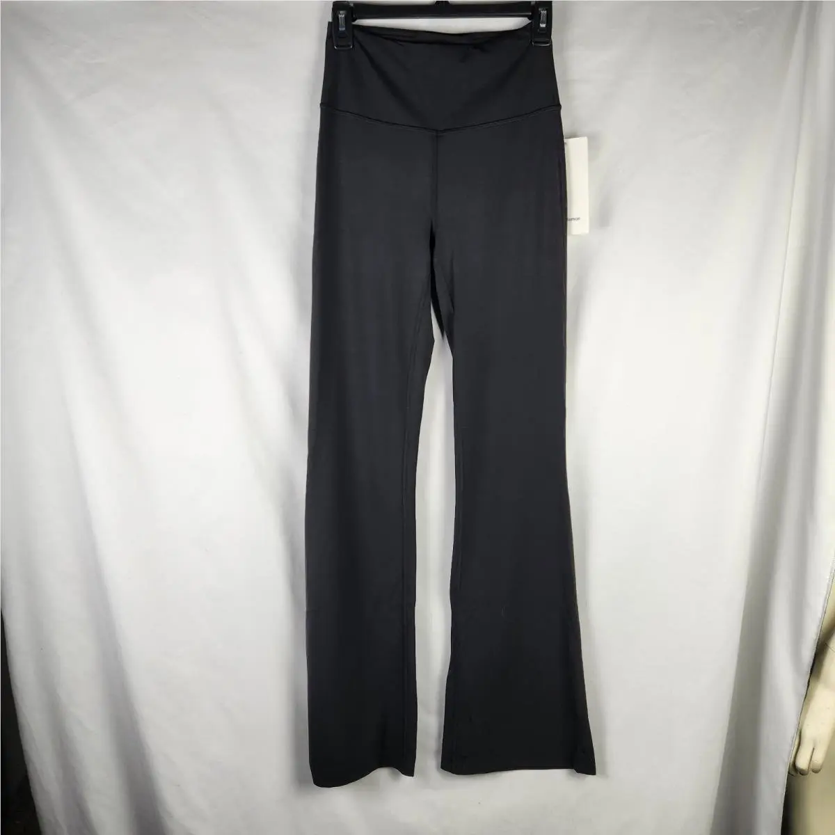 Lululemon Groove Shr Nulu Flared Pant Size 6 Black Regular