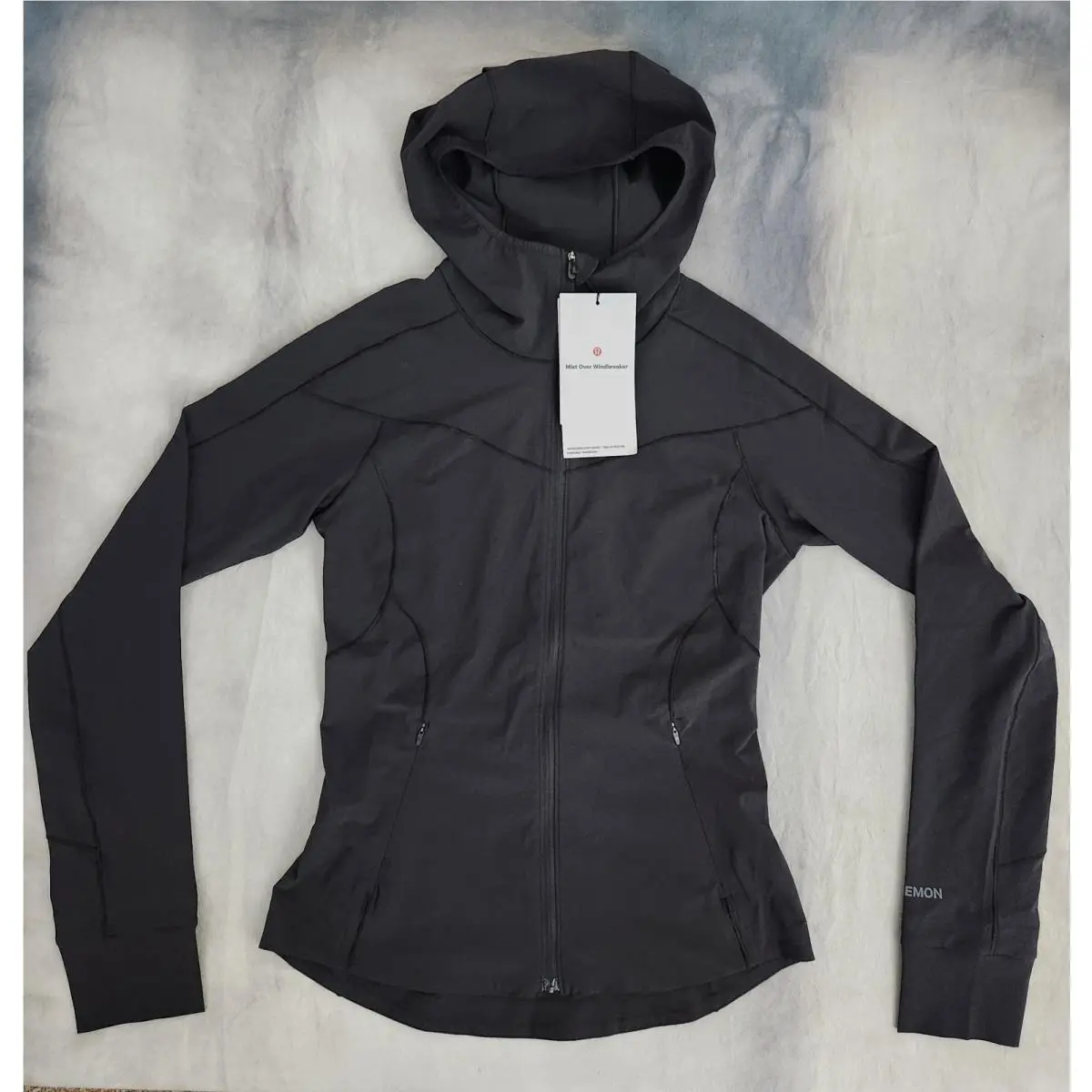 Lululemon Mist Over Windbreaker Women`s Size 12 Black LW4BSRS