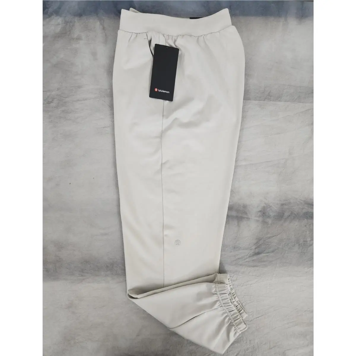 Lululemon clothing - Dove Grey 4