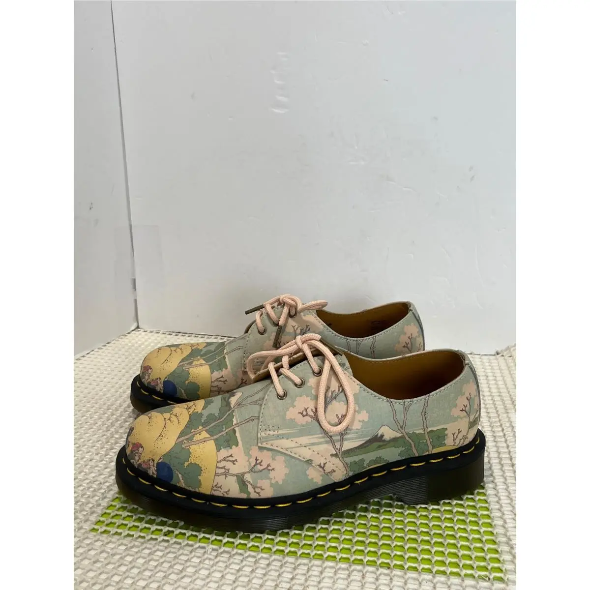 Dr. Martens 1461 The Met Hokusai Fuji From Gotenyama Art Shoes M`s 7 W`s 8