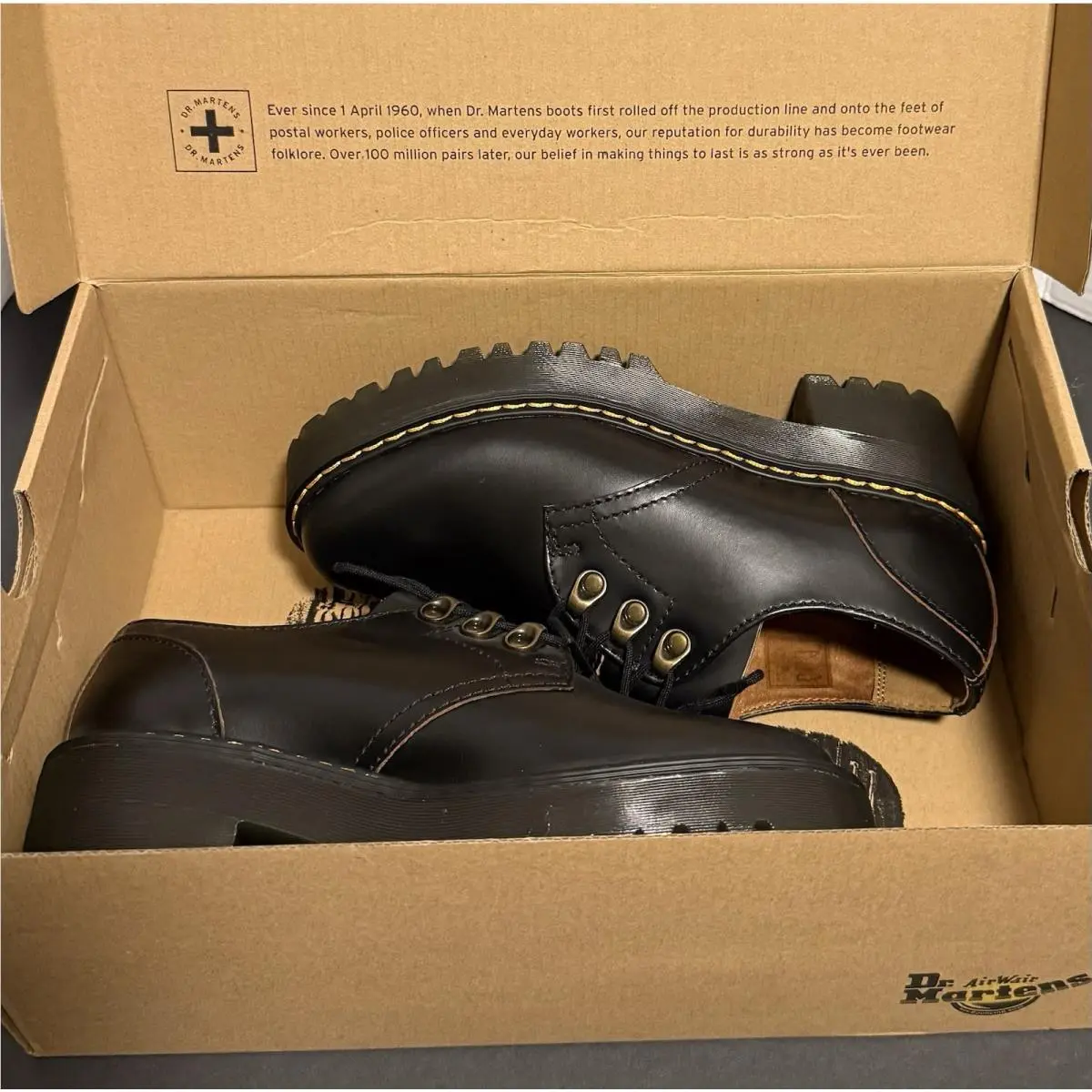 Dr. Martens shoes - Dr. Martens Leona Lo - Martens Leona - Black 10