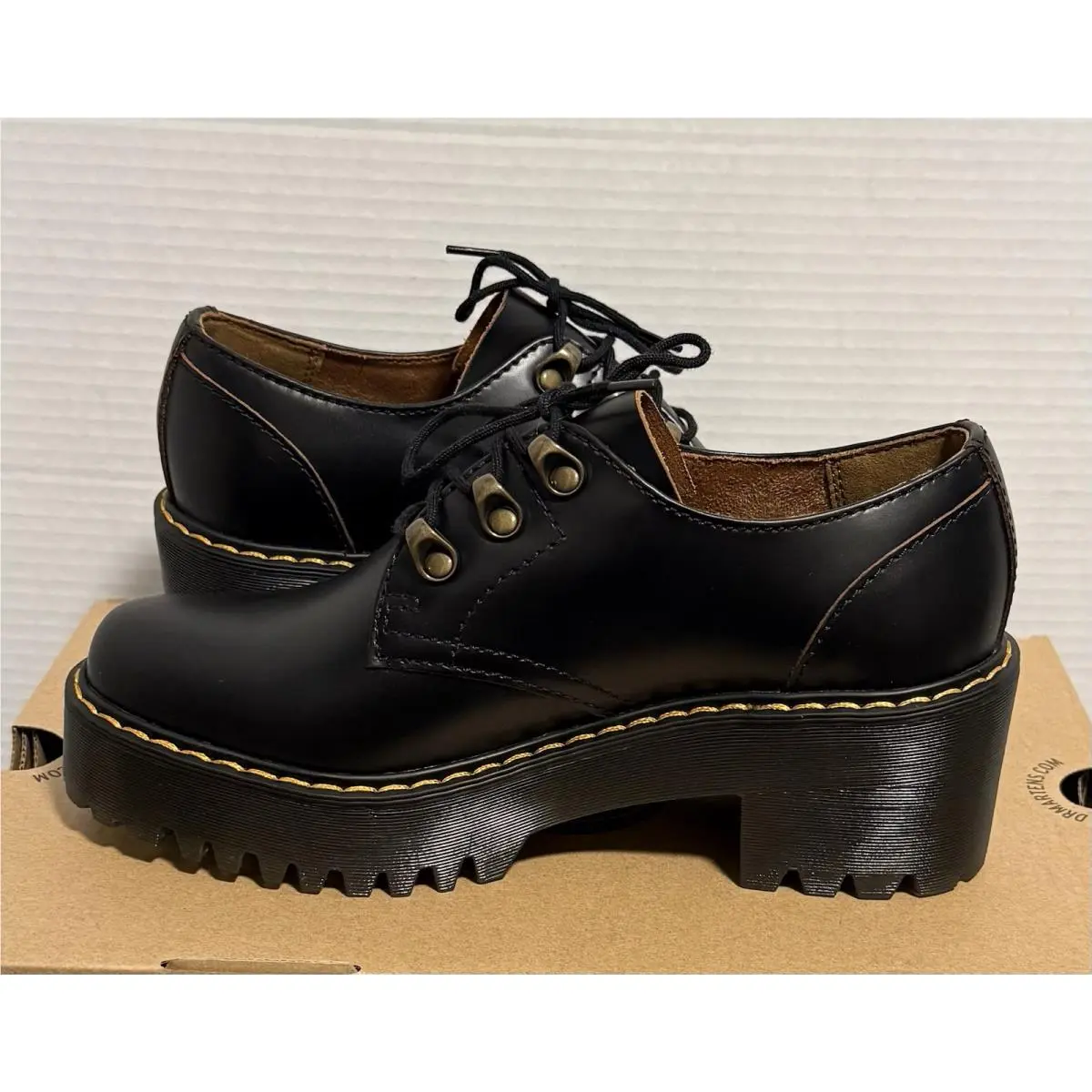 Dr. Martens shoes - Dr. Martens Leona Lo - Martens Leona - Black 3