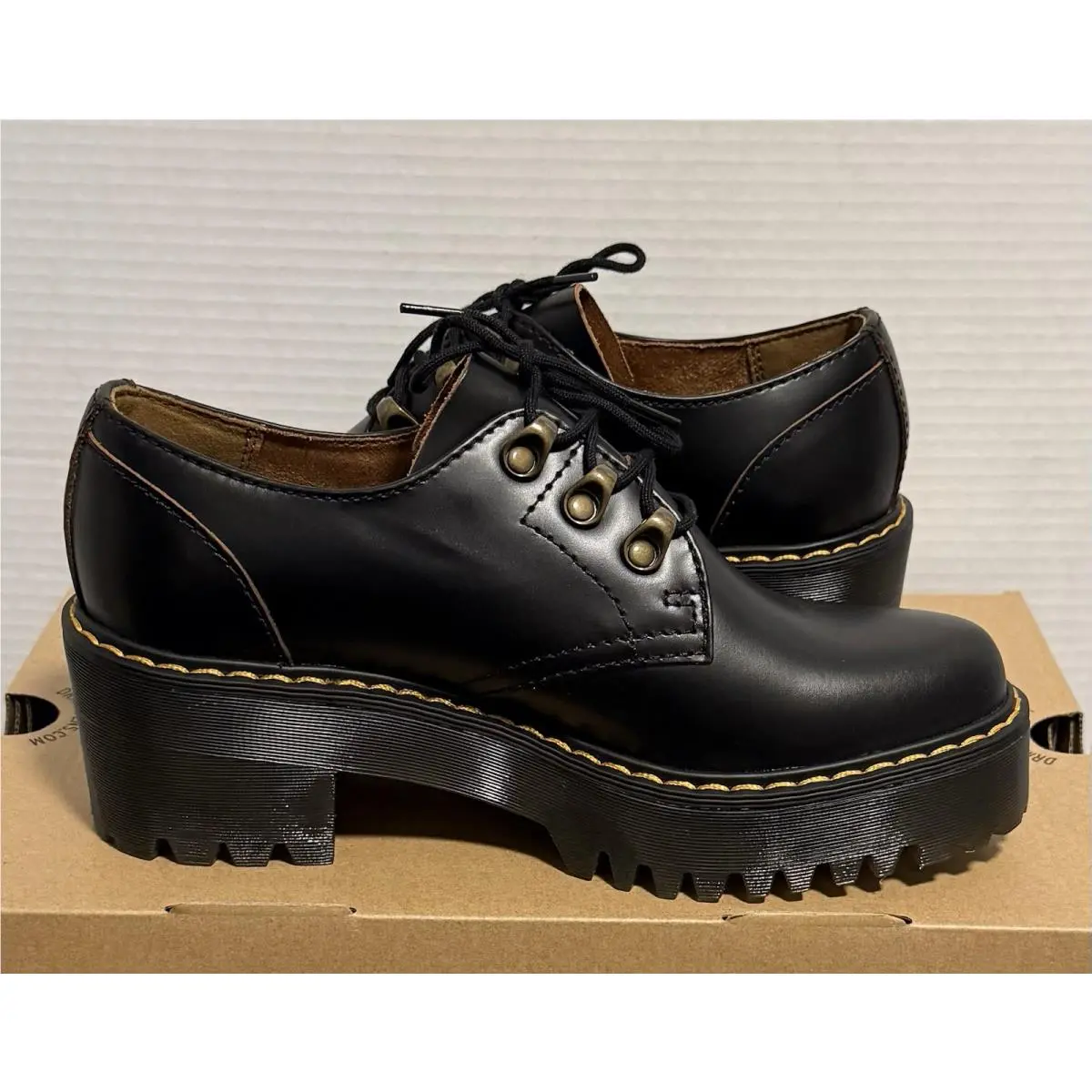 Dr. Martens shoes - Dr. Martens Leona Lo - Martens Leona - Black 5