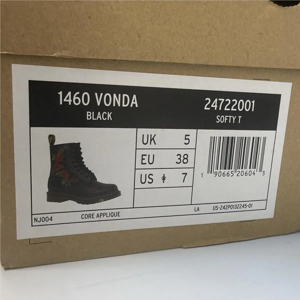 Dr. Martens shoes - Dr. Martens 1460 Vonda Mono - Black 4