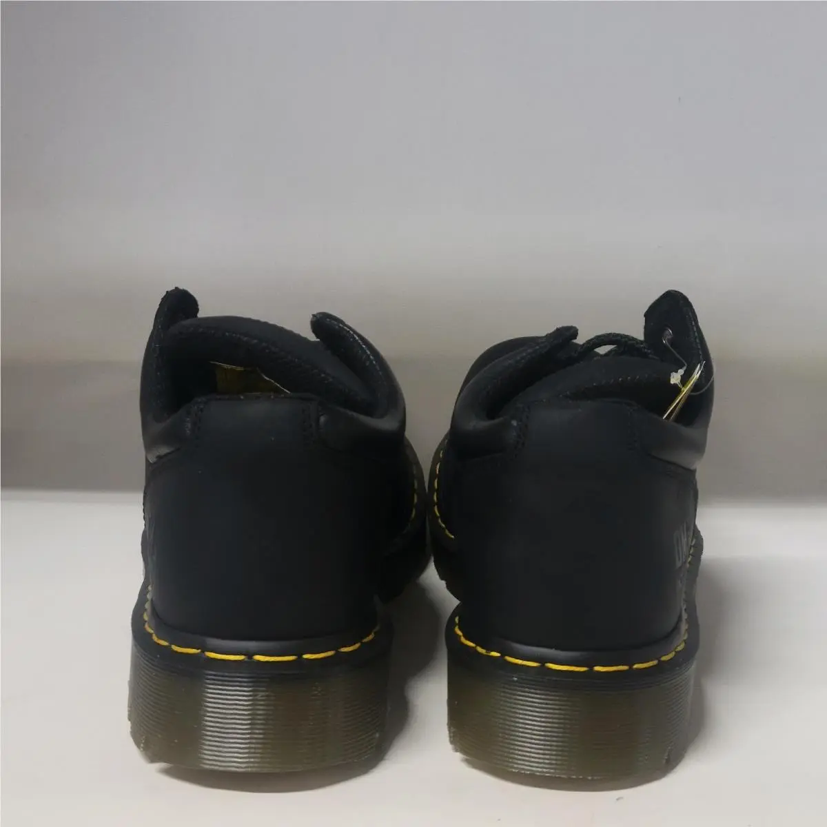 Dr. Martens shoes - Dr Martens Naseby - Naseby - Black 3
